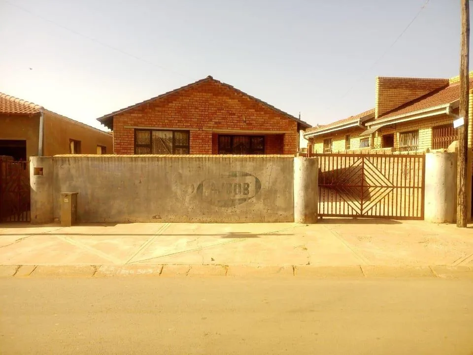 3 Bedroom House for sale in Naledi