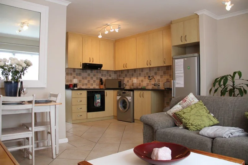 1 Bedroom Apartment in Table View