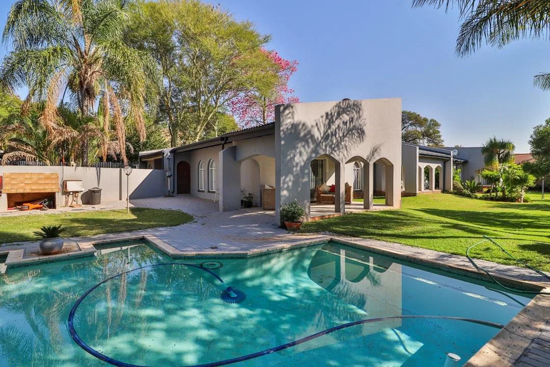 6 Bedroom House for sale in Ninapark