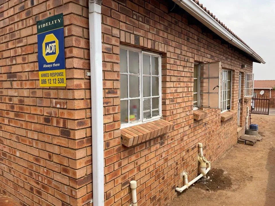 3 Bedroom House for sale in Tasbet Park