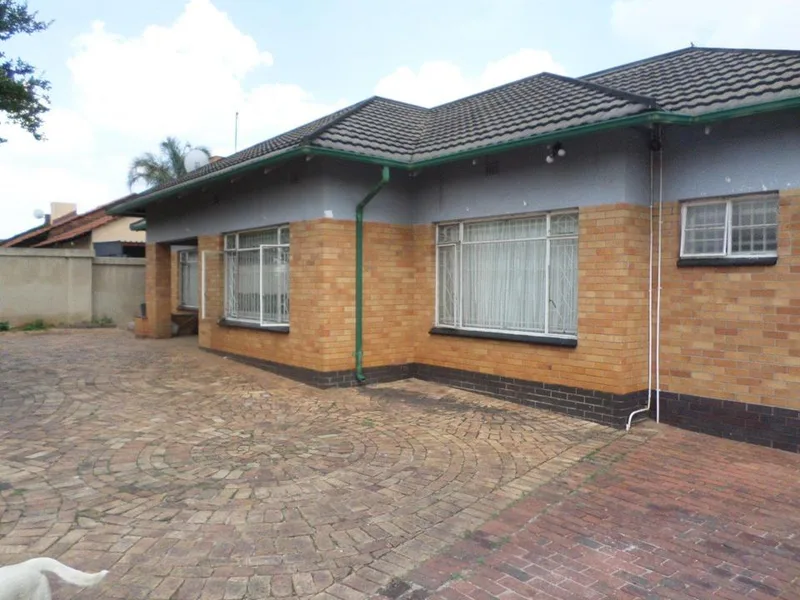 3 Bedroom House for sale in Lambton