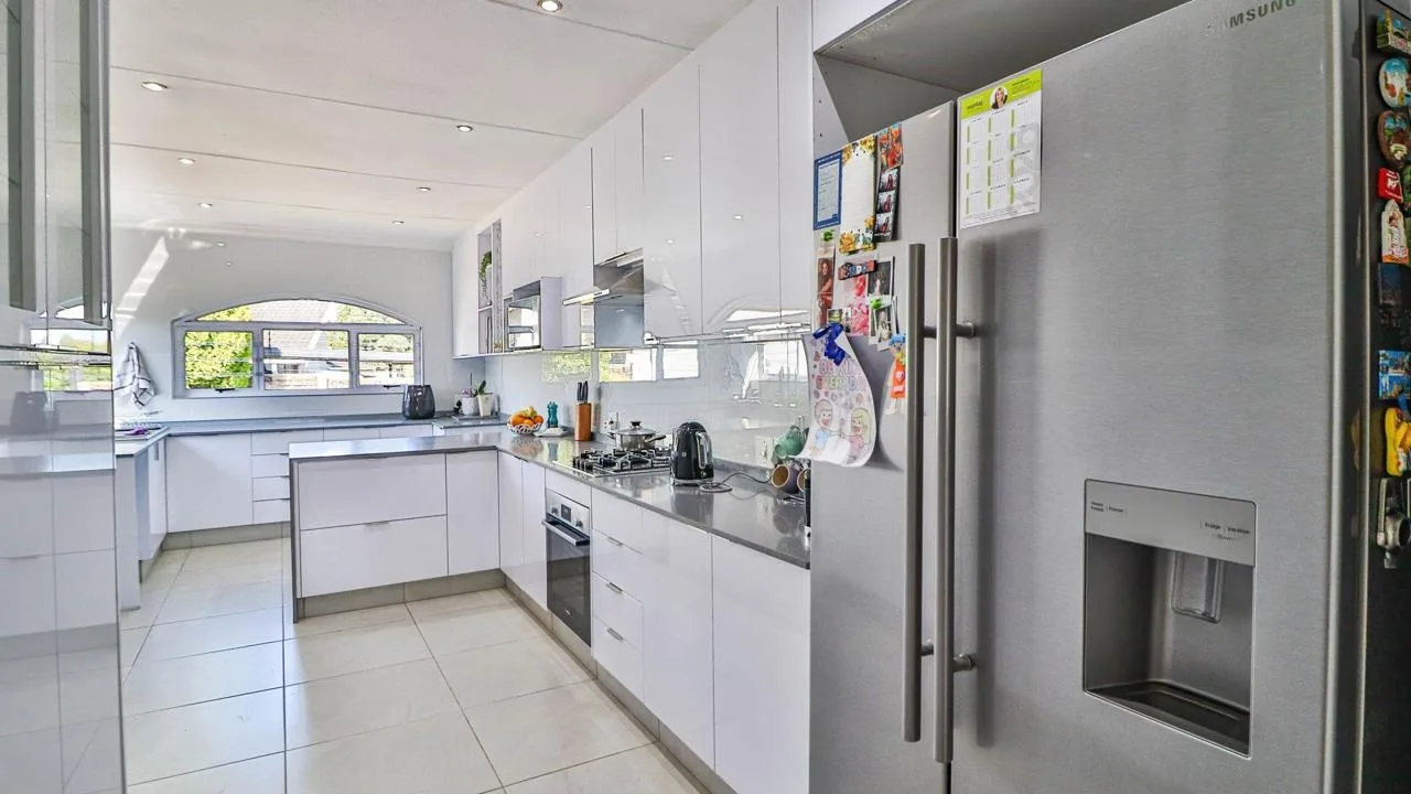 4 Bedroom House for sale in Eden Glen