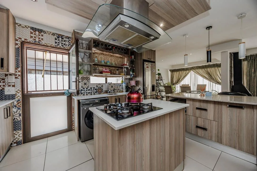 4 Bedroom House for sale in Cosmo City