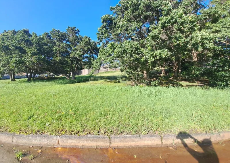 1 374 m² Land available in Uvongo