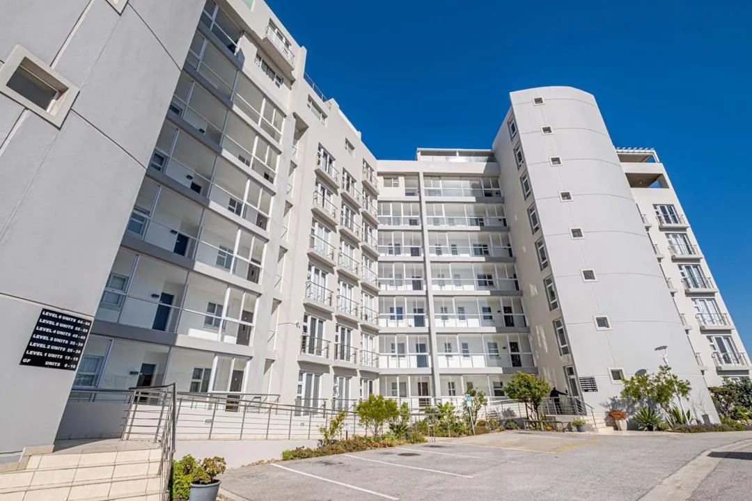 3 Bedroom Apartment / flat to rent in St Georges Park
