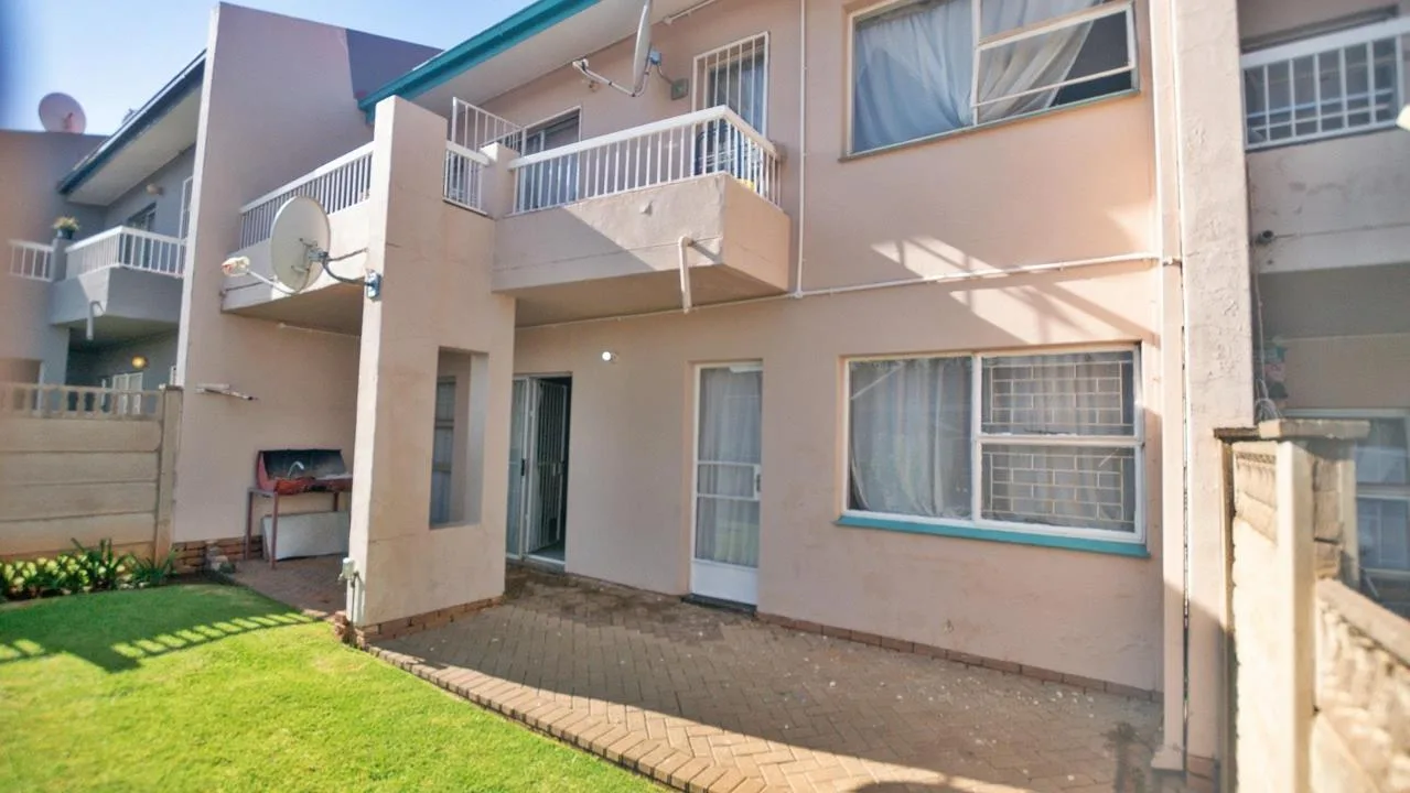 2 Bedroom Apartment / flat for sale in Langenhovenpark
