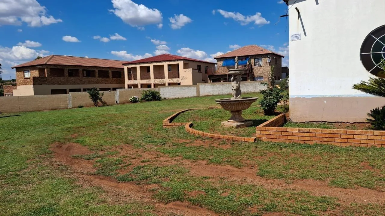 21 Bedroom House for sale in Lawley