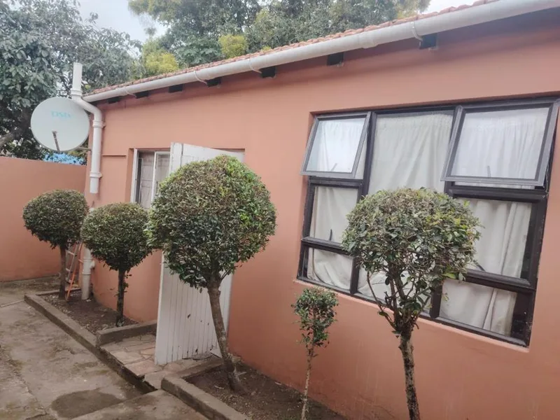 1 Bedroom House to rent in Manors