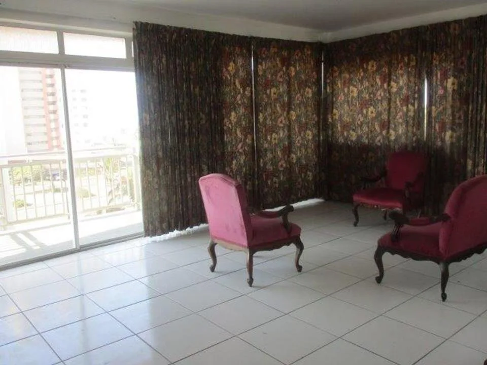 2 Bedroom Apartment / flat for sale in North Beach