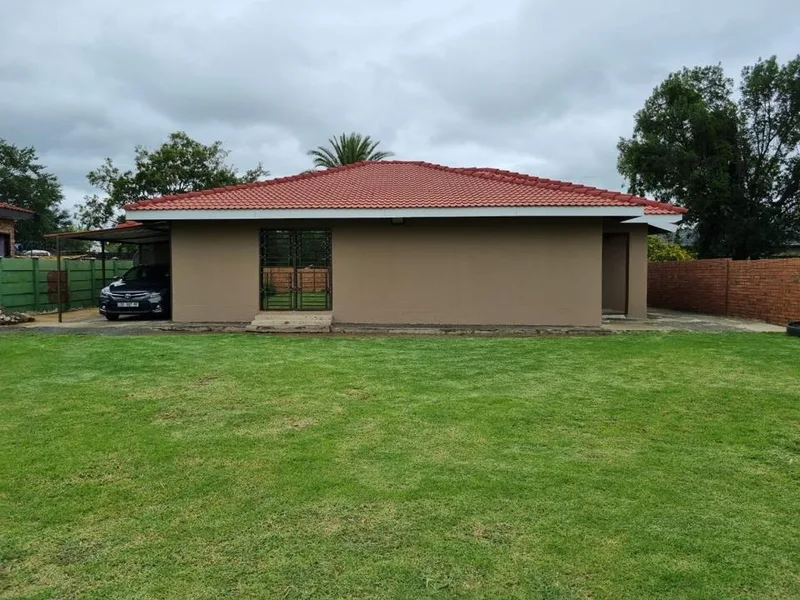 2 Bedroom House for sale in Meyerville