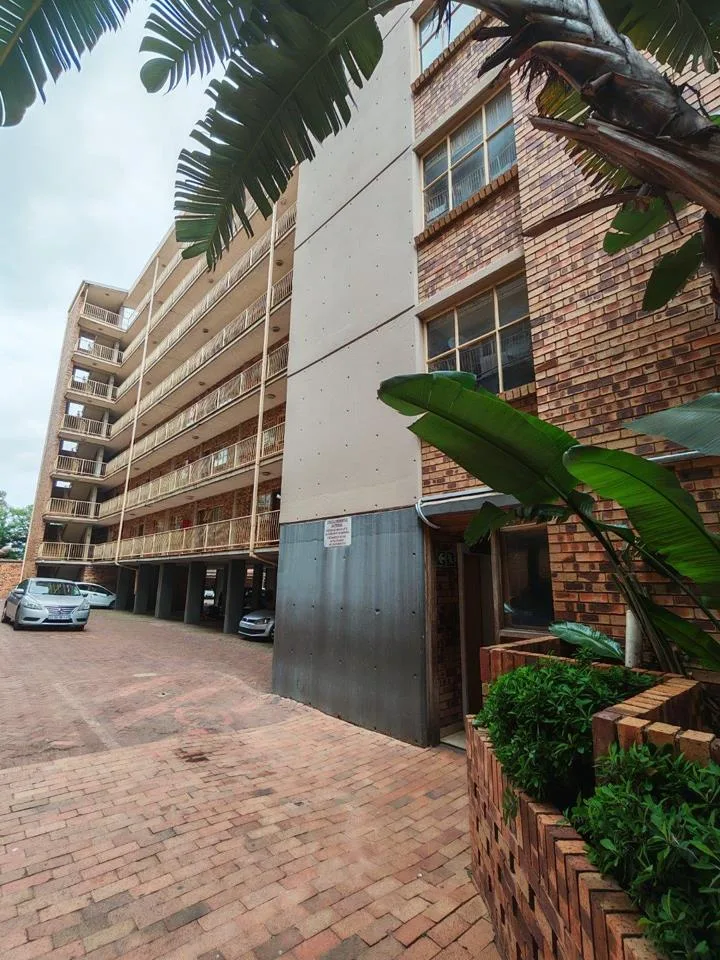 2 Bedroom Apartment / flat for sale in Silverton