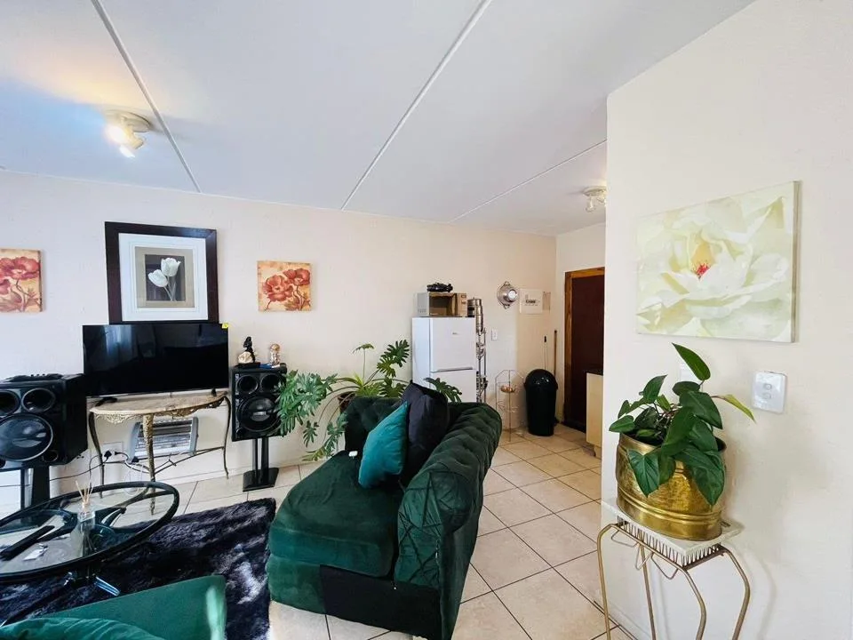 0.5 Bedroom Apartment / flat for sale in Klippoortje