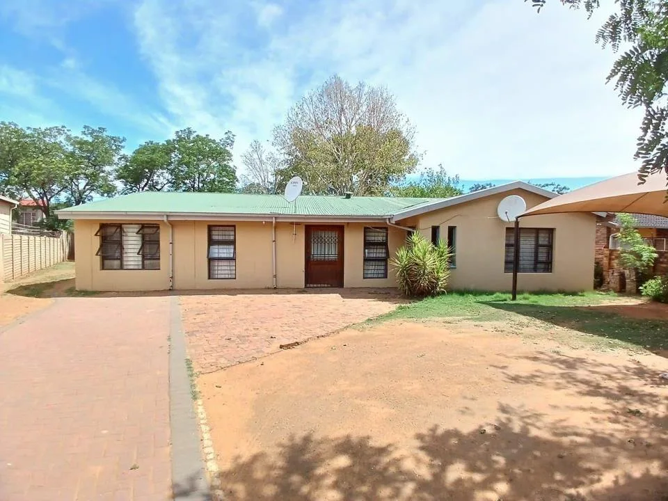 2 Bedroom House for sale in Sasolburg Ext 1