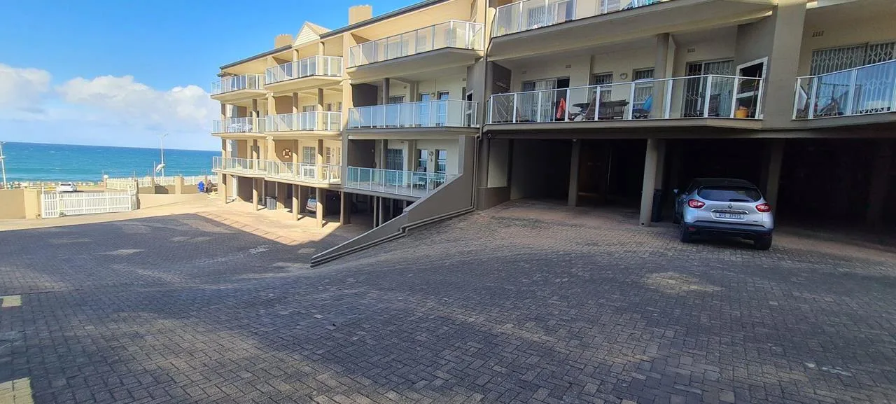 2 Bedroom Apartment / flat for sale in Beacon Rocks