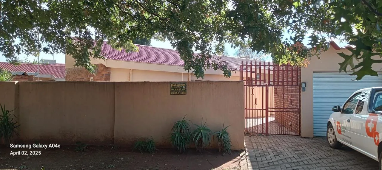 3 Bedroom Townhouse for sale in Delmas