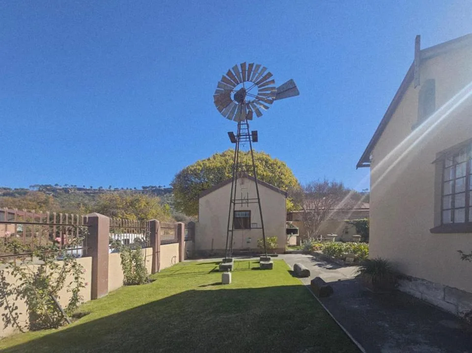 10 Bedroom House for sale in Ficksburg