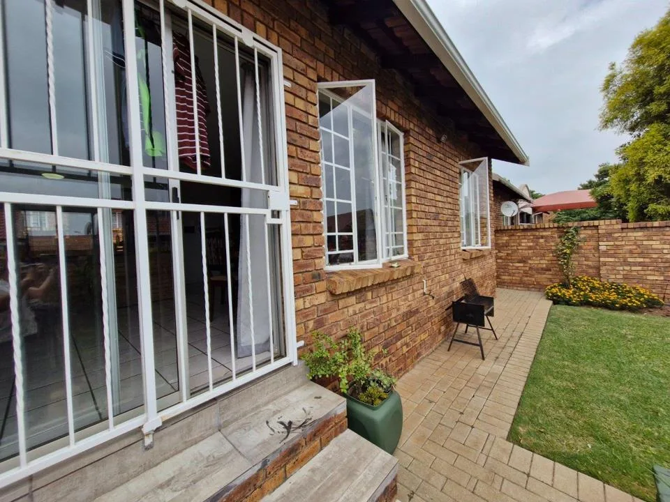 2 Bedroom Townhouse for sale in Amberfield Heights