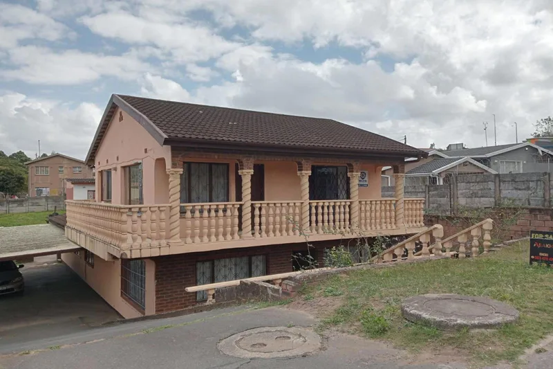 5 Bedroom House in Chatsworth Central