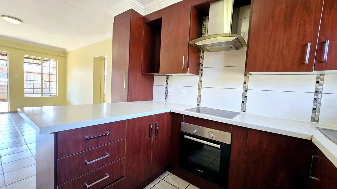 2 Bedroom Townhouse to rent in Doornpoort