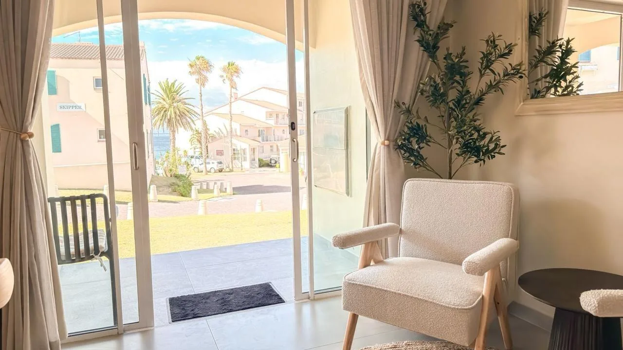 2 Bedroom Apartment / flat to rent in Port St Francis
