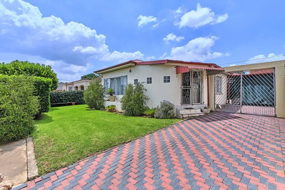 3 Bedroom House for sale in Crosby