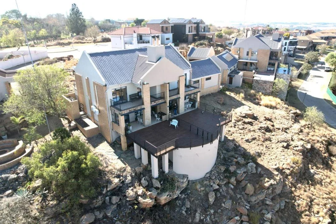 3 Bedroom Townhouse for sale in Aquavista Mountain Estate
