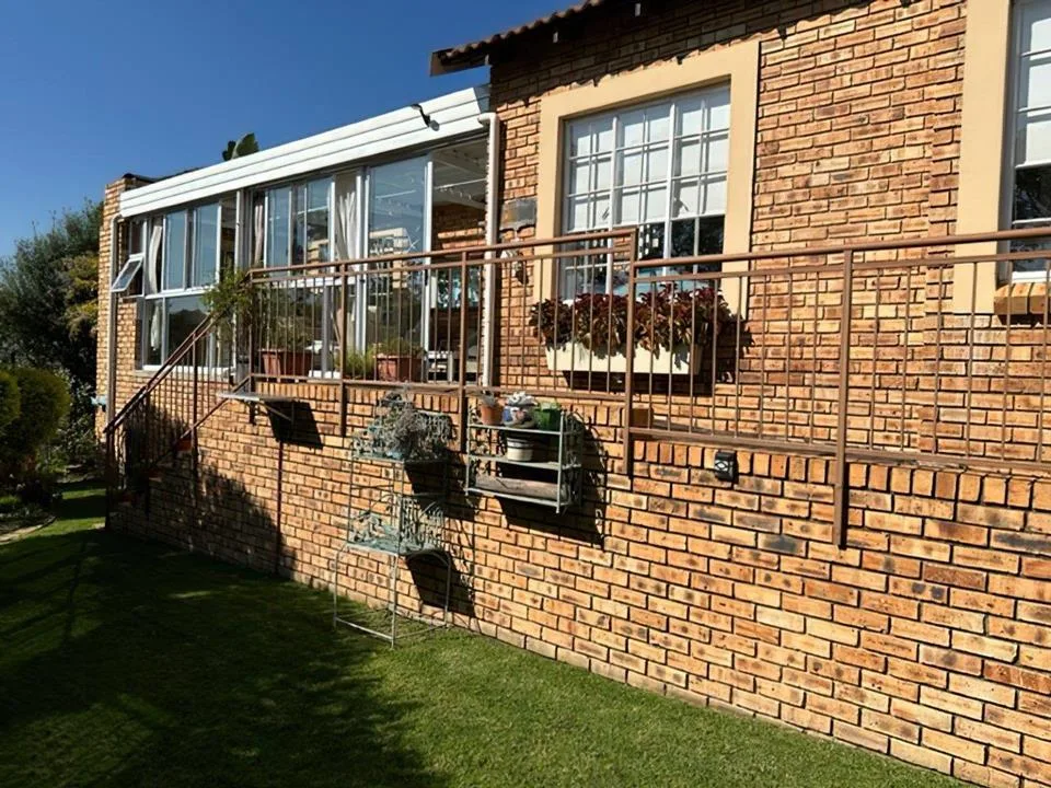 3 Bedroom Townhouse for sale in Amorosa