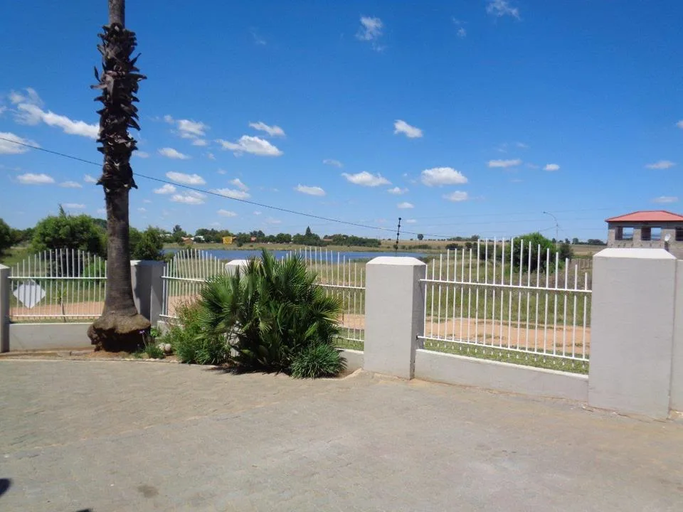 3 Bedroom House for sale in Vredefort