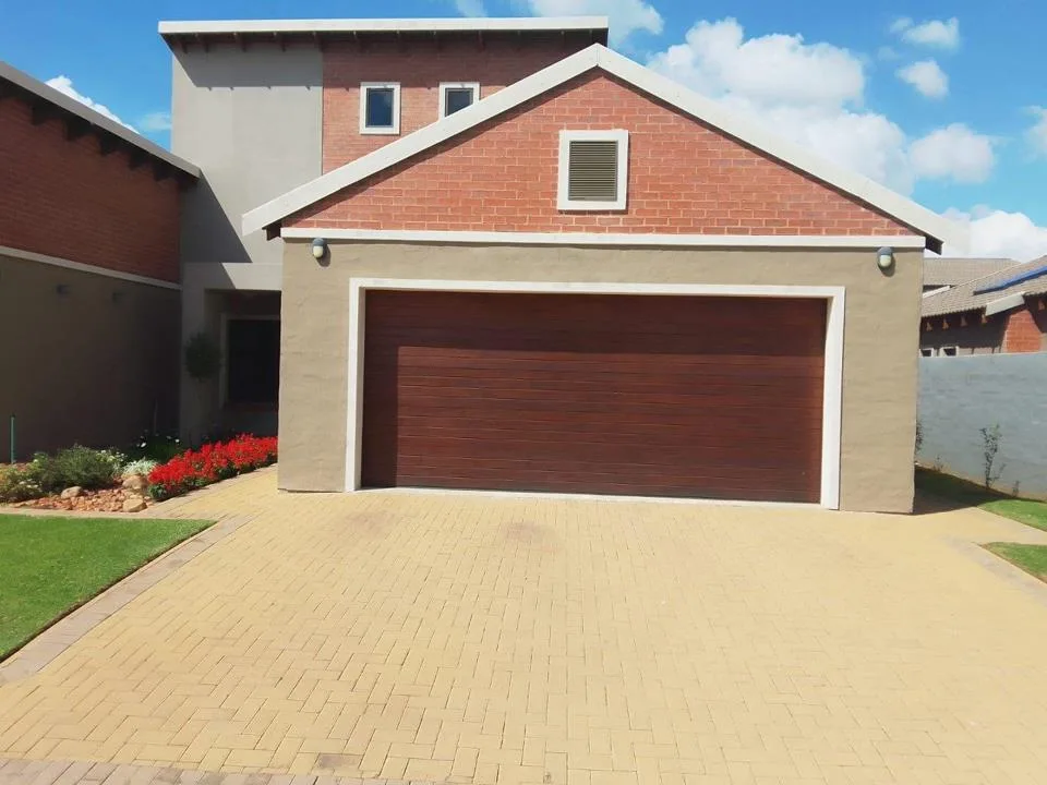 3 Bedroom House for sale in Elandsheuwel AH