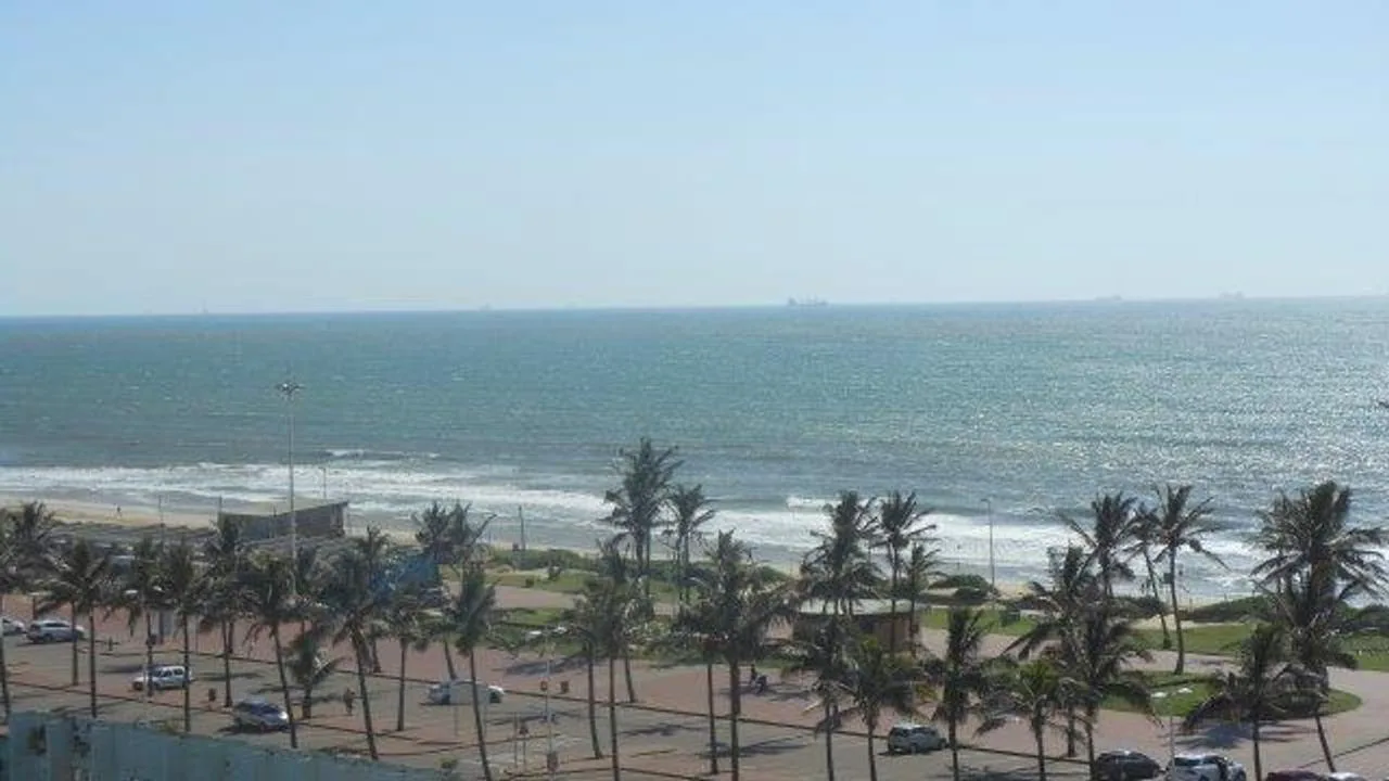2 Bedroom Apartment / flat for sale in North Beach