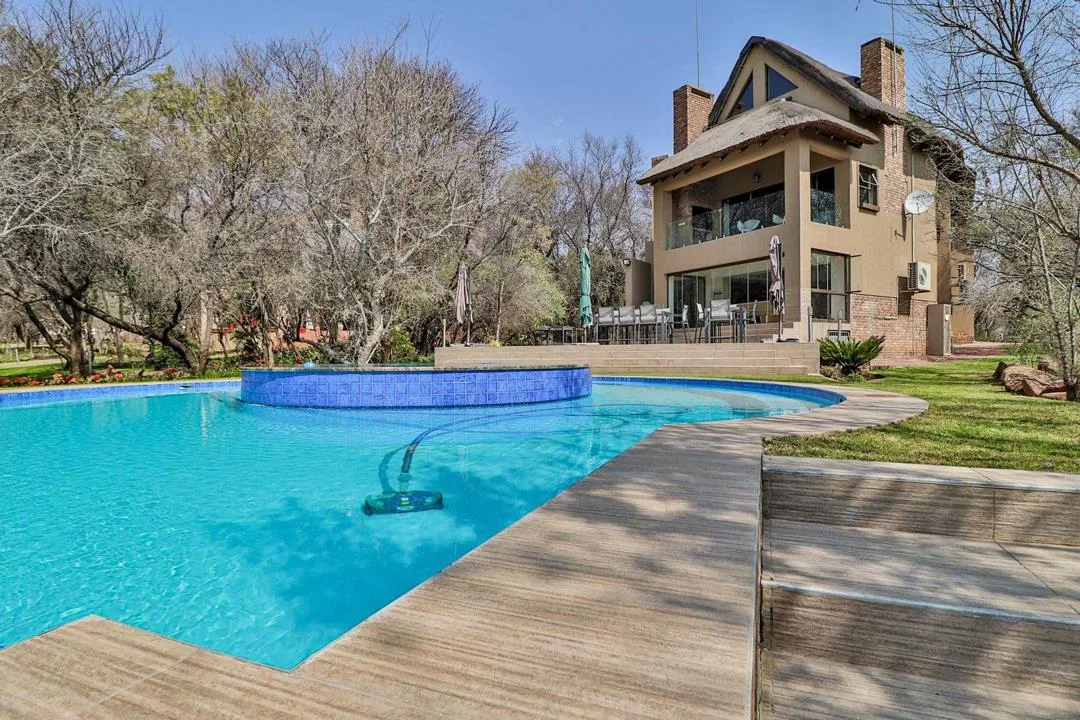 4 Bedroom House for sale in Boschenvaal River Front Lodges