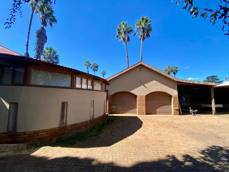5 Bedroom House for sale in Potchefstroom Central