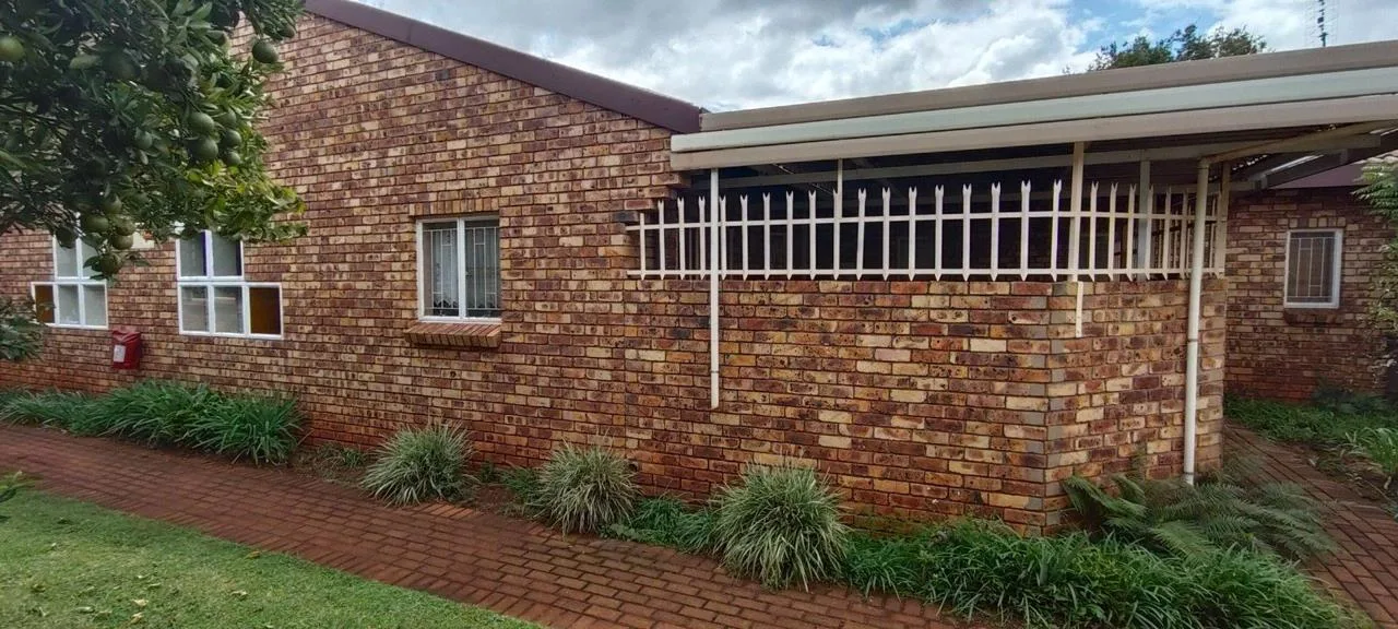 3 Bedroom Townhouse for sale in Clarina