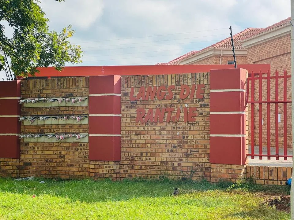 2 Bedroom Apartment / flat for sale in Dassie Rand