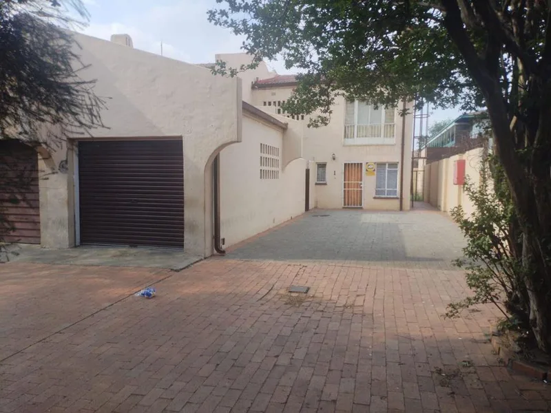 6 Bedroom House for sale in Witbank Ext 5