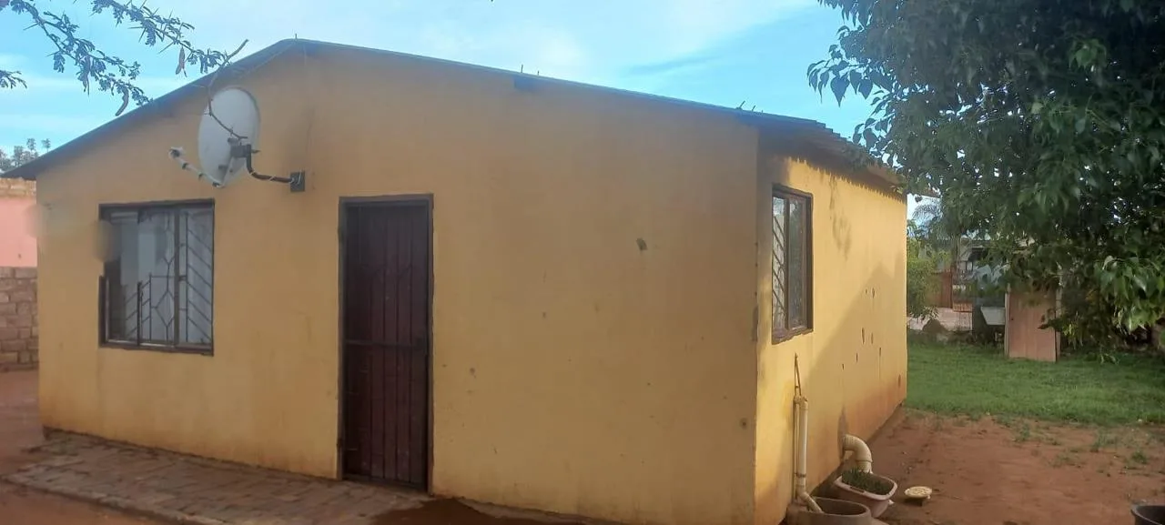 2 Bedroom House for sale in Soshanguve South