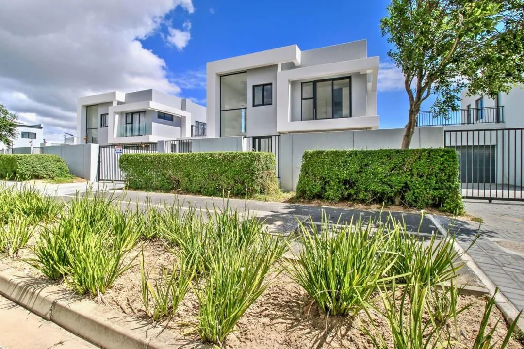 3 Bedroom House for sale in Burgundy Estate