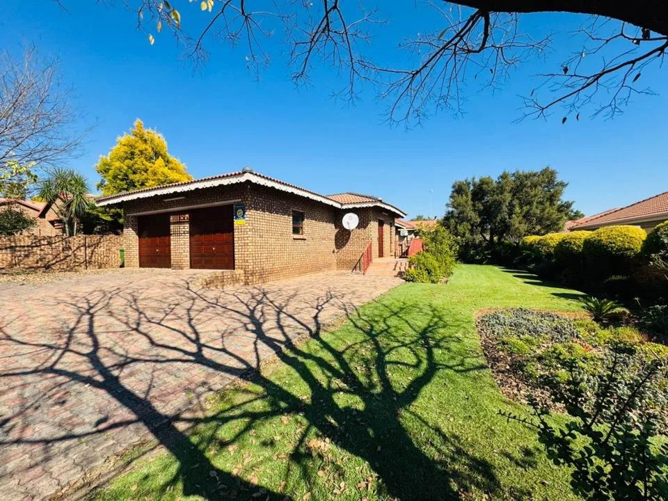 3 Bedroom House to rent in Roberts Estate