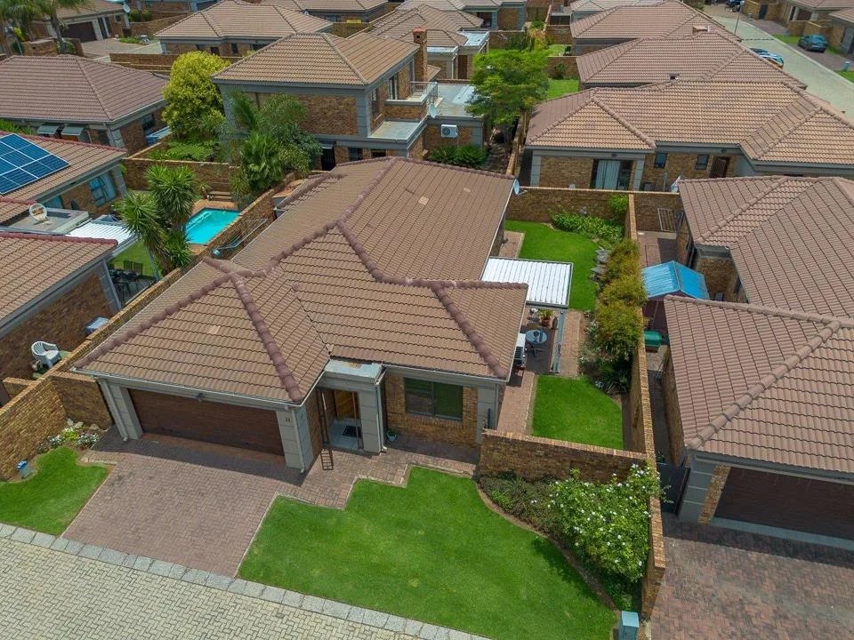 3 Bedroom Townhouse for sale in New Market Park