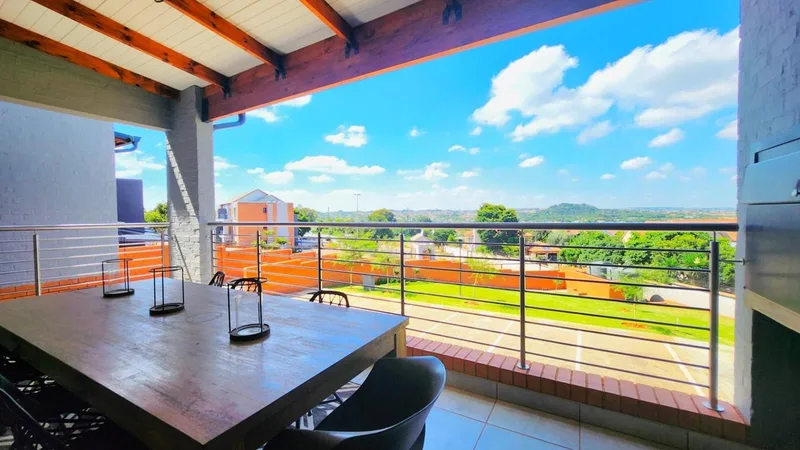 3 Bedroom Townhouse to rent in Olympus AH