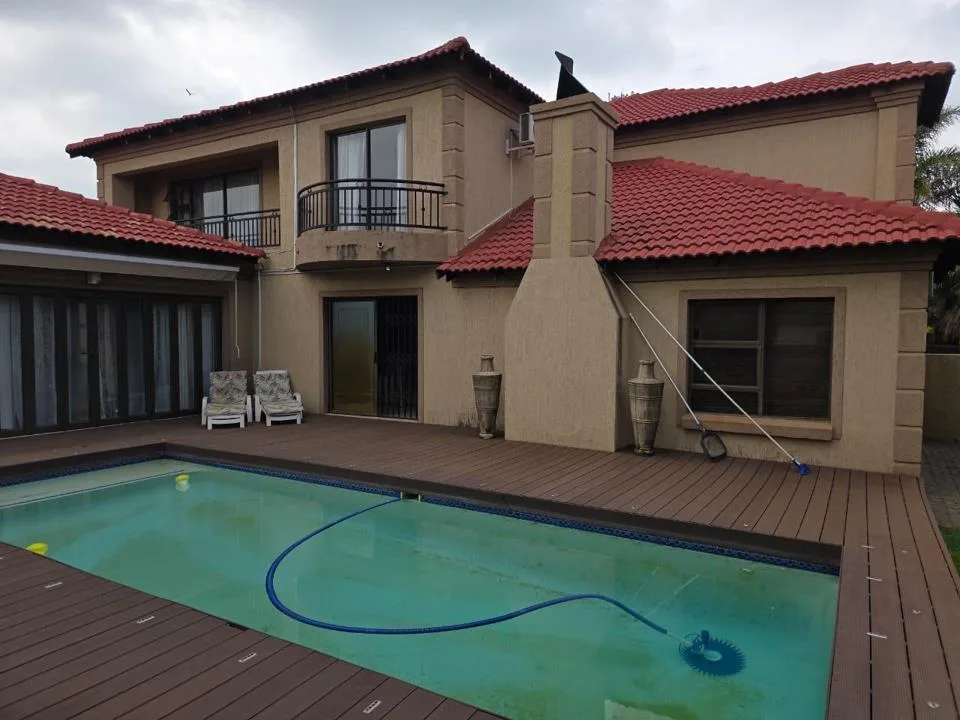 4 Bedroom House for sale in Montana