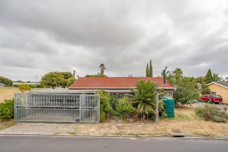 3 Bedroom House for sale in Paarl North