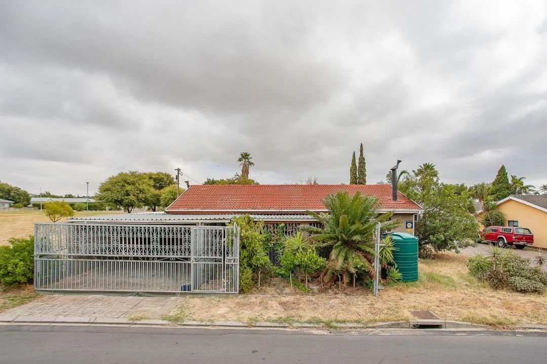 3 Bedroom House for sale in Paarl North