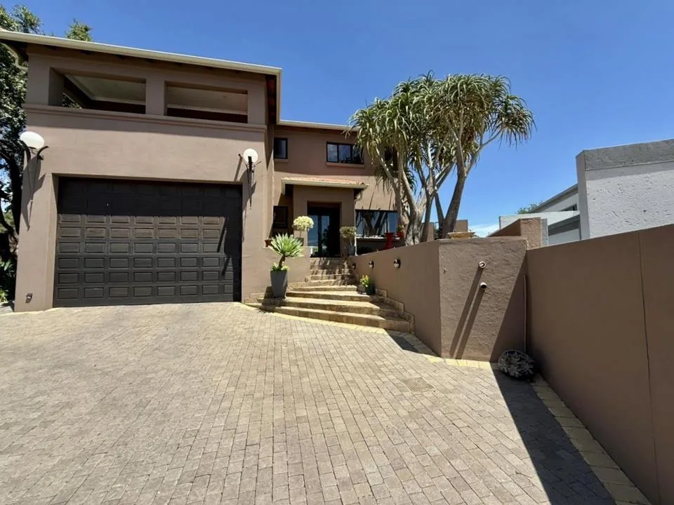 4 Bedroom House for sale in Willow Acres