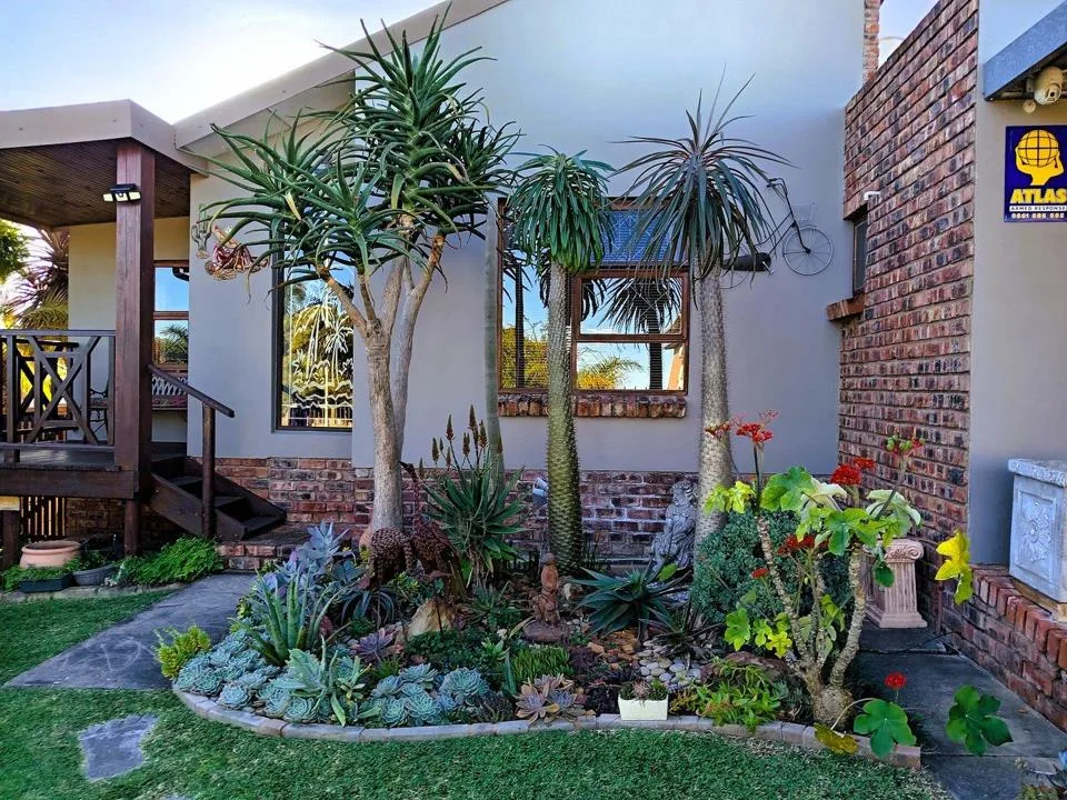 3 Bedroom House for sale in Strelitzia Park