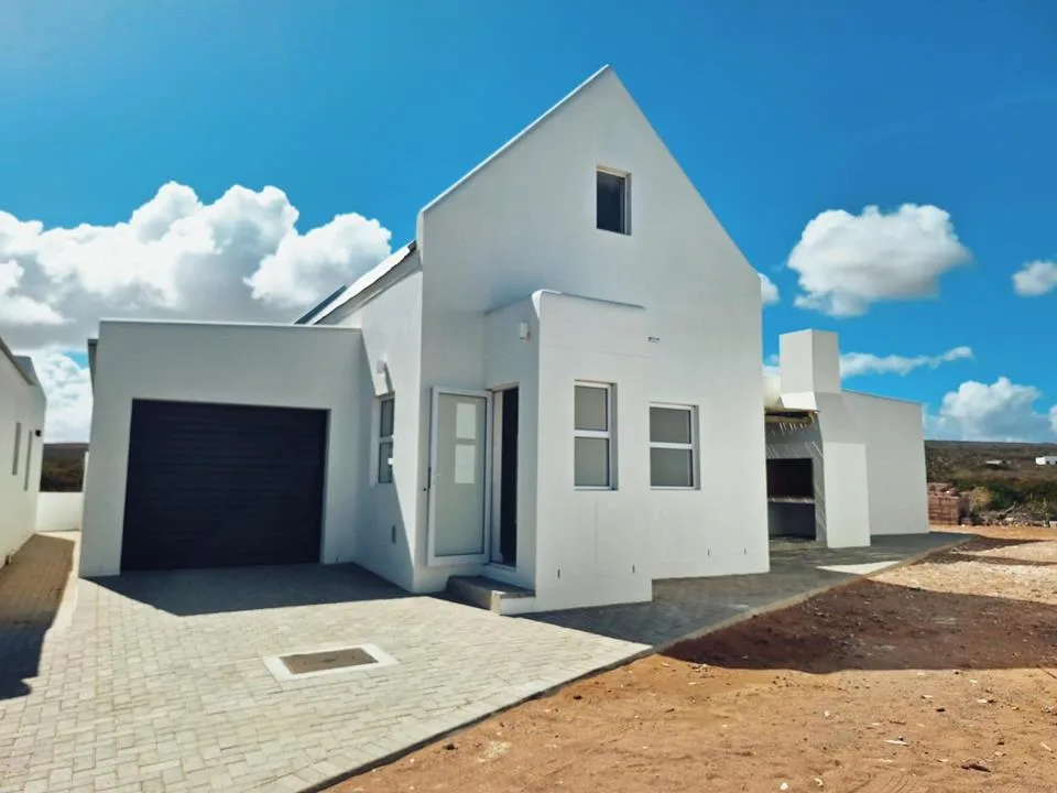3 Bedroom House for sale in Jacobsbaai