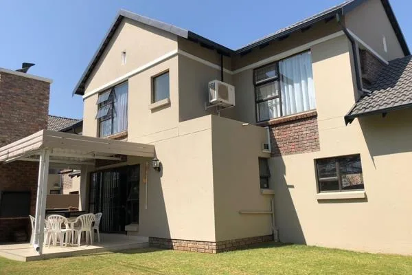 3 Bedroom Townhouse for sale in Baillie Park