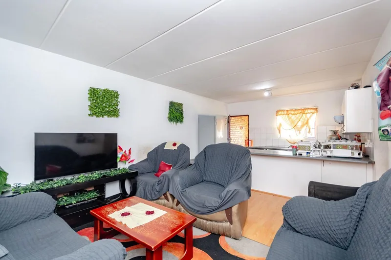 2 Bedroom Townhouse in Chloorkop