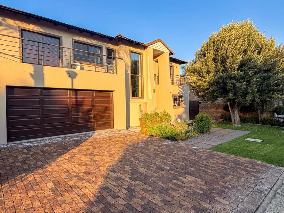 4 Bedroom House for sale in Meyersdal