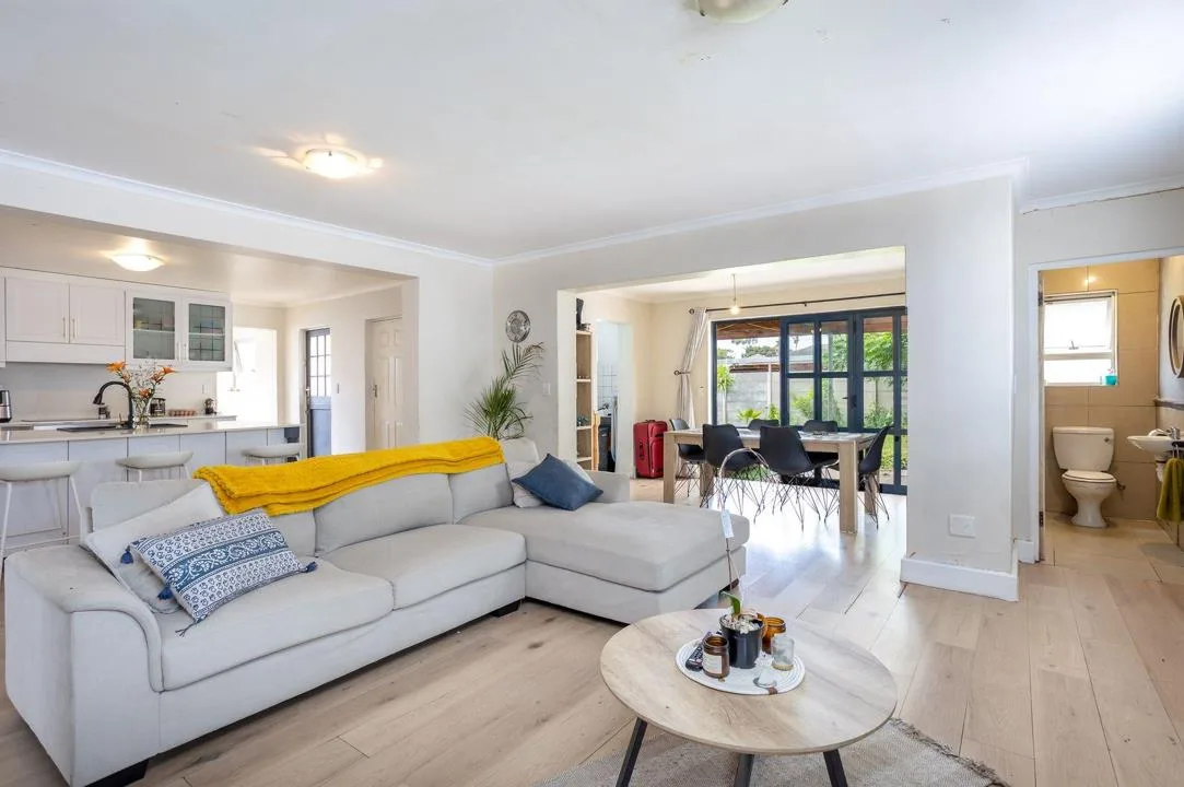 4 Bedroom House for sale in Wynberg